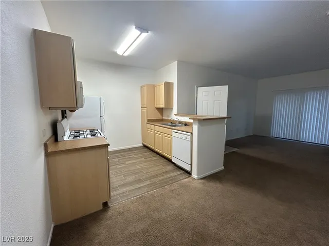 $192,800 | 8250 North Grand Canyon Drive, Unit 2019, Las Vegas, NV 89166