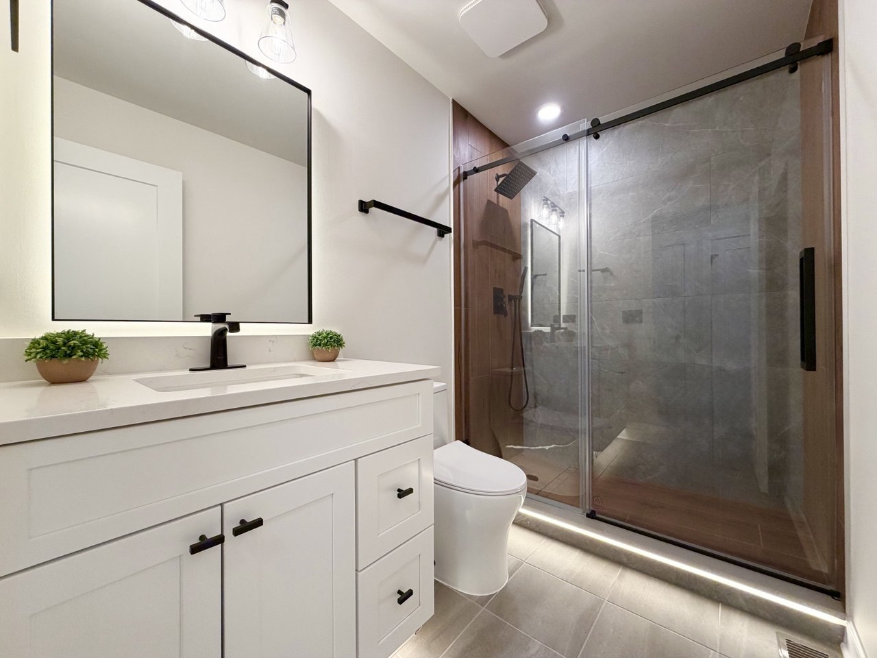 817 Cardiff Road Naperville, IL 60565 - Photo 18 of 44 Gallery Image 18