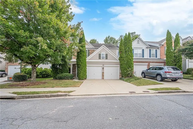 $2,400 | 3614 Gainesway Trace, Duluth, GA 30096