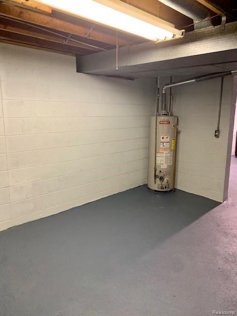 5254 Van Slyke Road Flint, MI 48507 - Photo 33 of 44 Utility room
