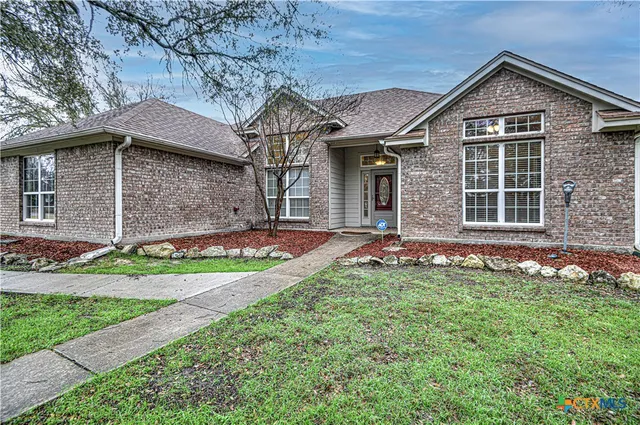 $395,000 | 4 Sobrante Road, Belton, TX 76513
