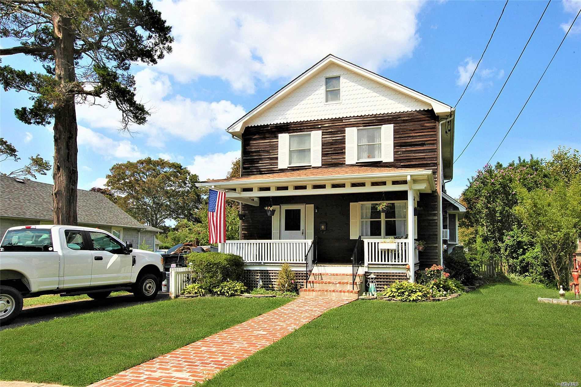 21 Rosalie Place Patchogue, NY 11772 - Photo 1 of 1 Exterior Front