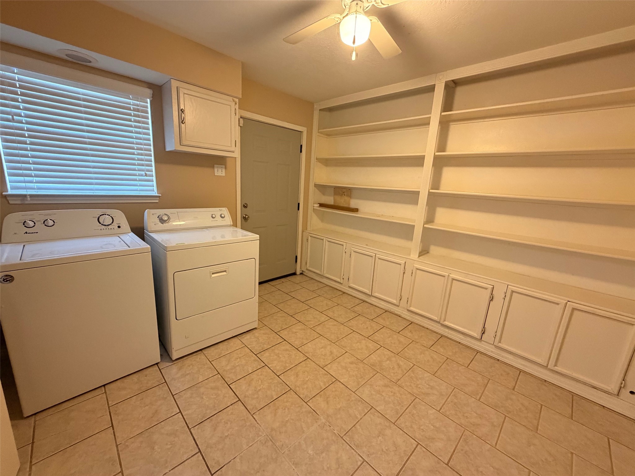 11974 North Ridgeway Willis, TX 77318 - Photo 6 of 14 Large Utility/Storage