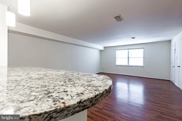 $2,800 | 430 North Patrick Street, Unit 2, Alexandria, VA 22314