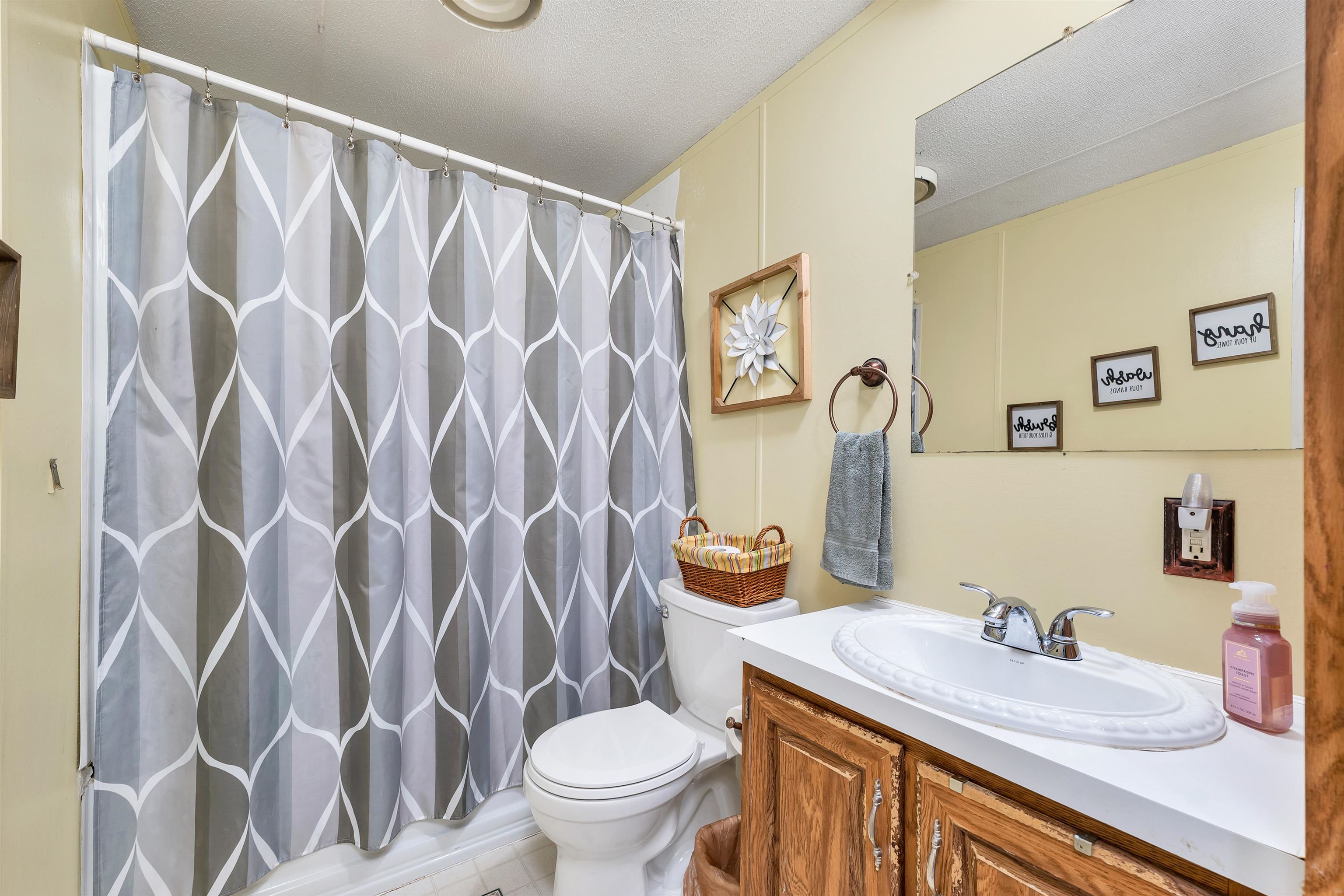 241 Cross Mill Road Northfield, NH 03276 - Photo 12 of 27 Gallery Image 12