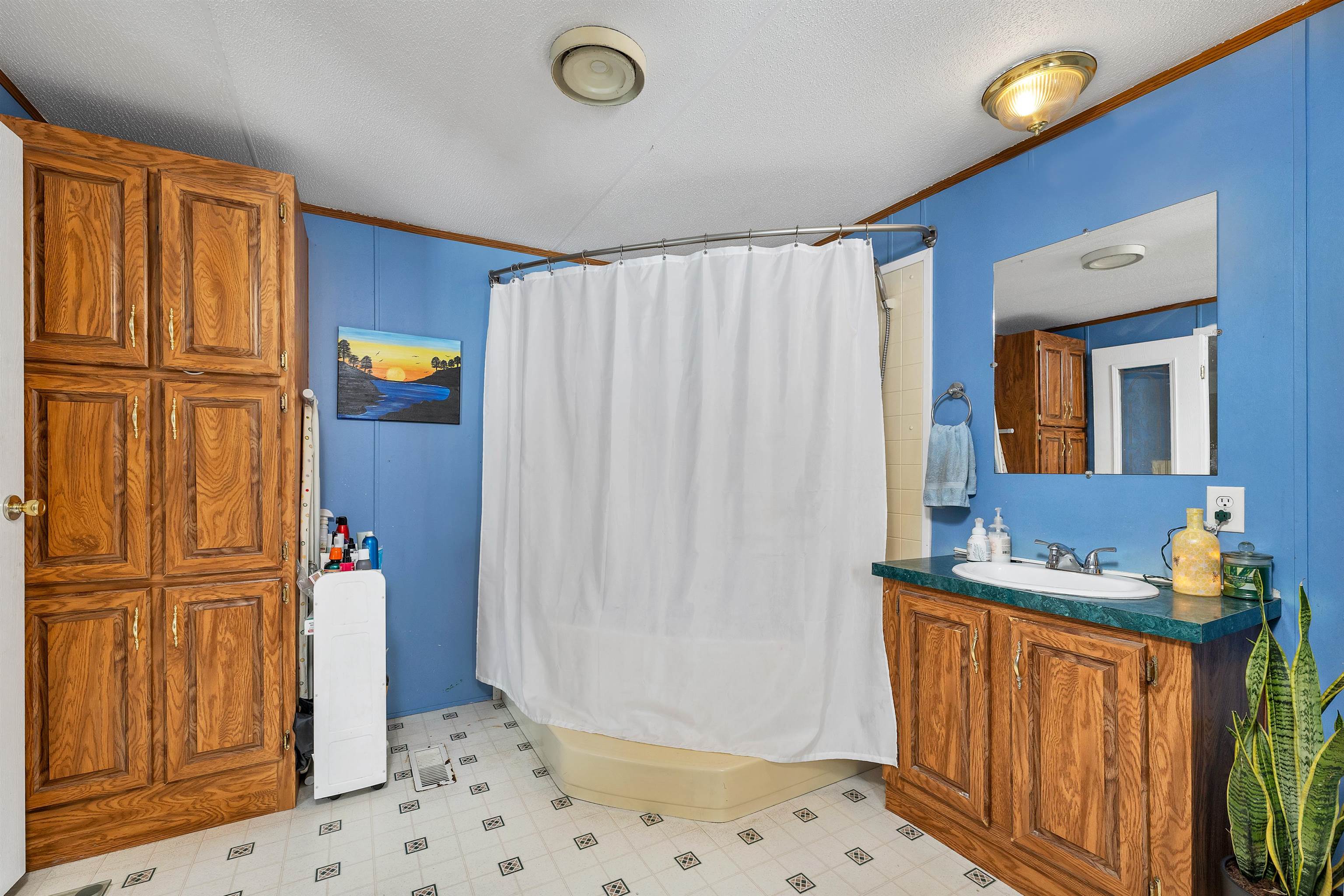 241 Cross Mill Road Northfield, NH 03276 - Photo 20 of 27 Gallery Image 20