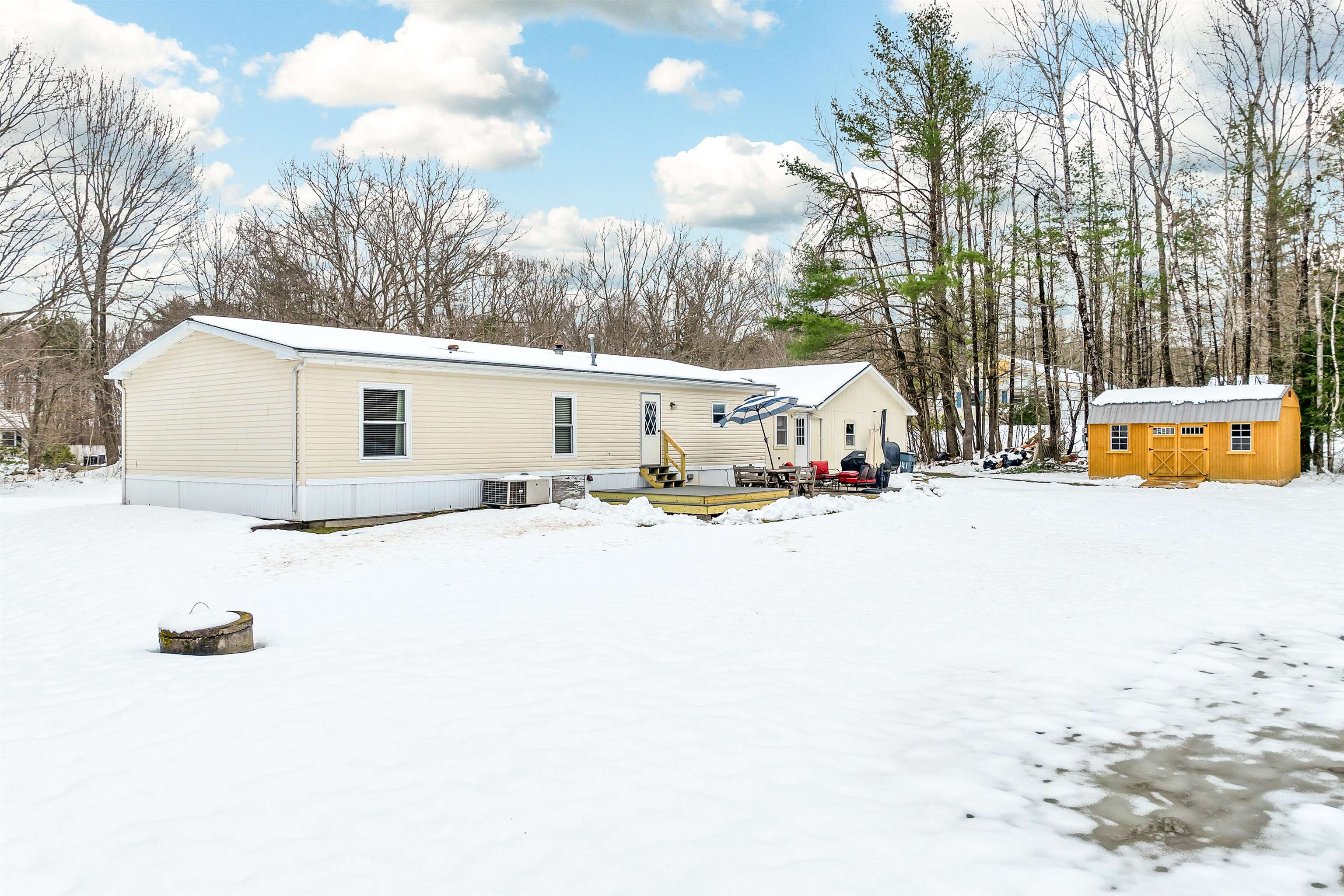 241 Cross Mill Road Northfield, NH 03276 - Photo 2 of 27 Gallery Image 2