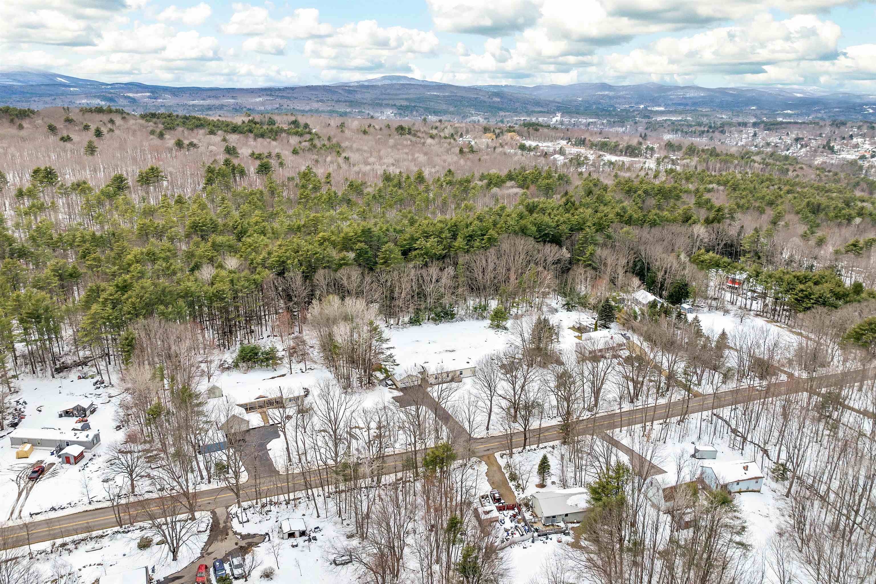241 Cross Mill Road Northfield, NH 03276 - Photo 23 of 27 Gallery Image 23