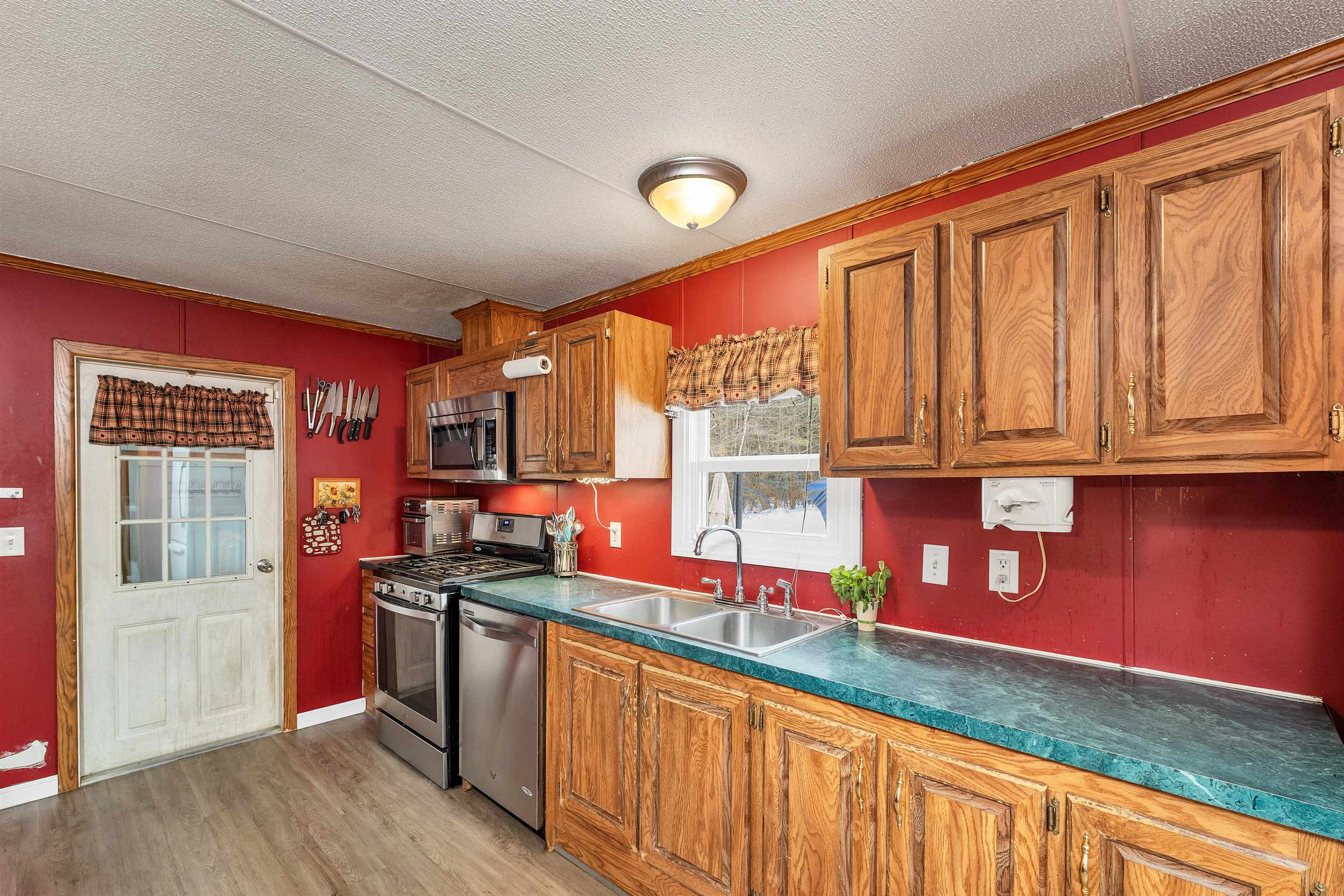 241 Cross Mill Road Northfield, NH 03276 - Photo 3 of 27 Gallery Image 3
