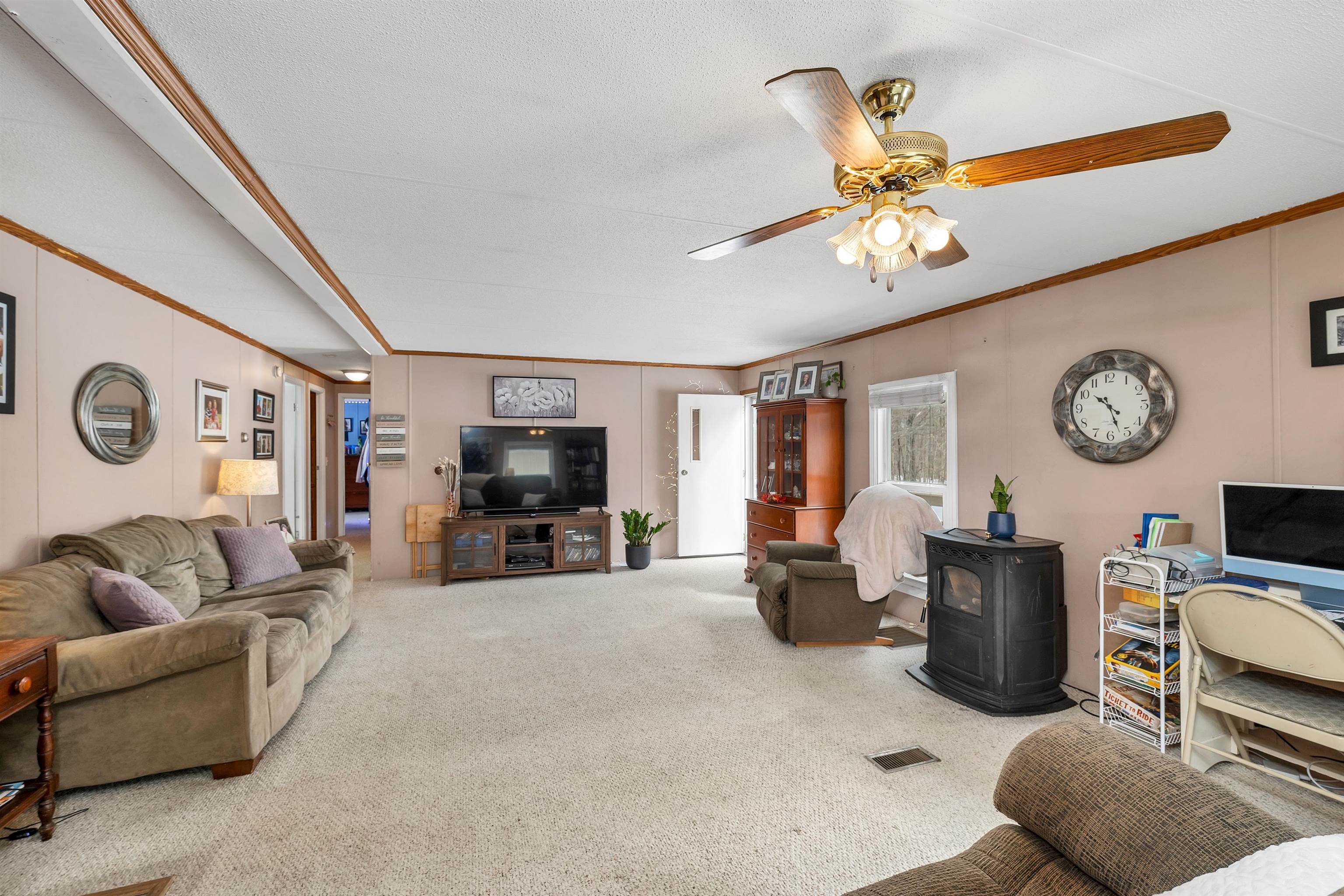241 Cross Mill Road Northfield, NH 03276 - Photo 7 of 27 Gallery Image 7
