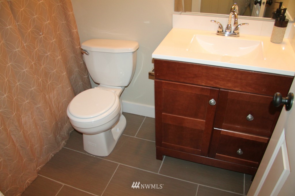 6025 Rockefeller Avenue Everett, WA 98203 - Photo 14 of 17