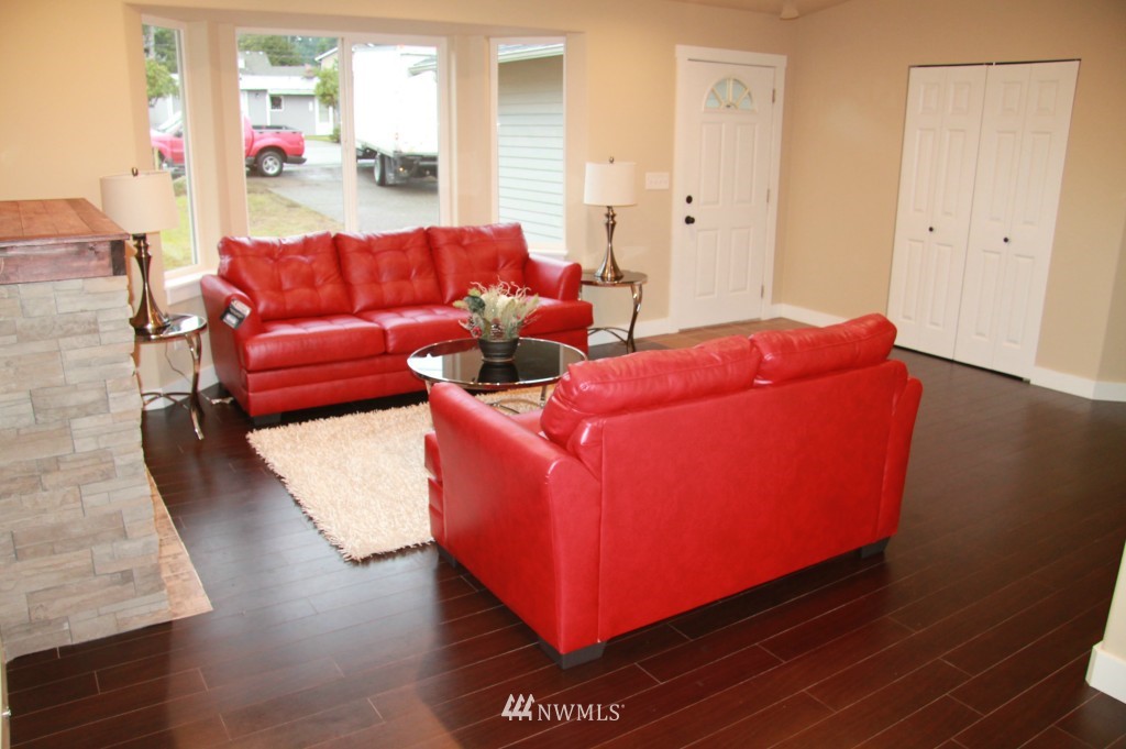 6025 Rockefeller Avenue Everett, WA 98203 - Photo 4 of 17