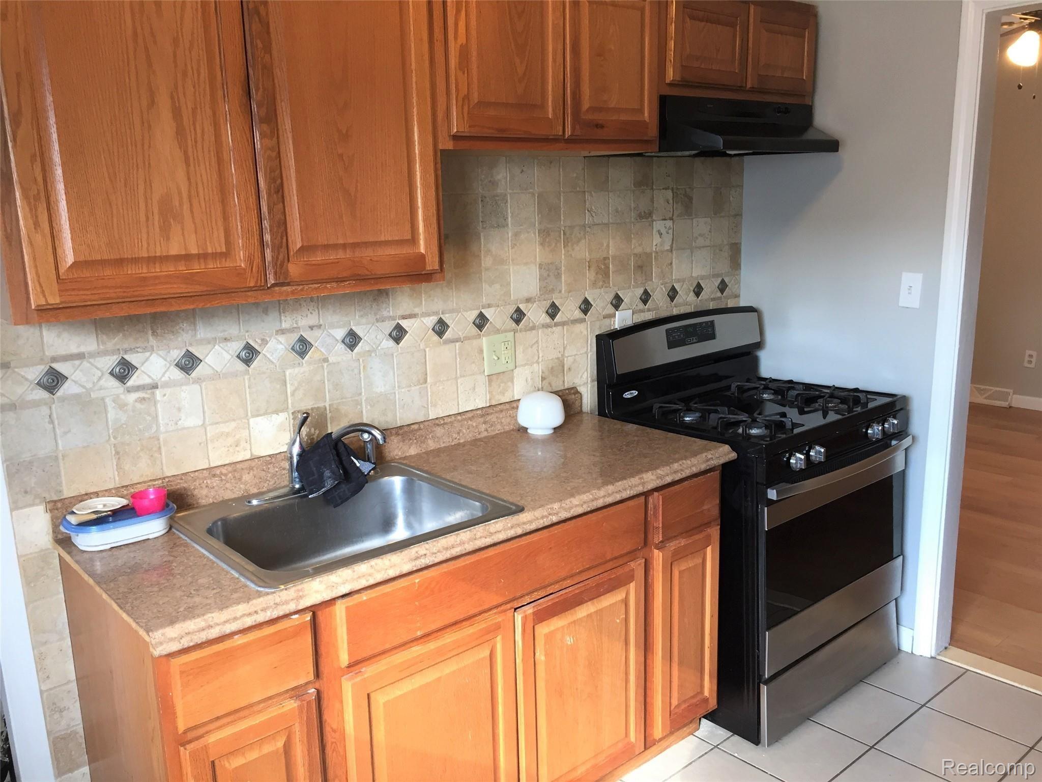 kitchen to living room.jpg