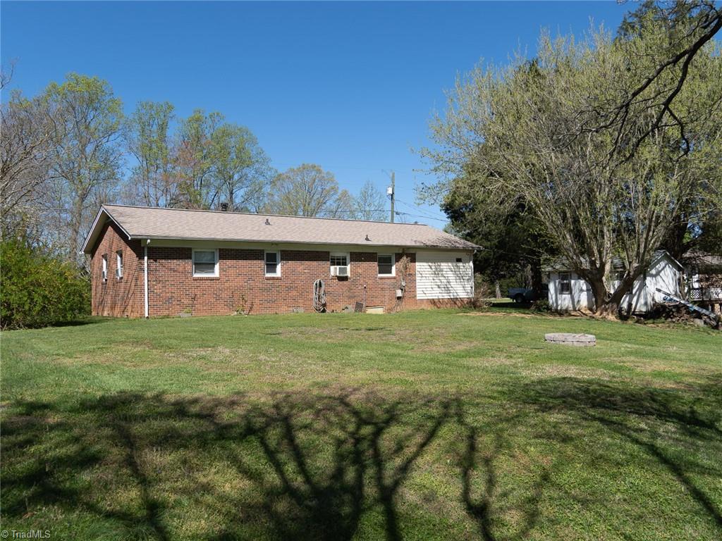 3652 Messick Road Jonesville, NC 28642 - Photo 11 of 24 Gallery Image 11