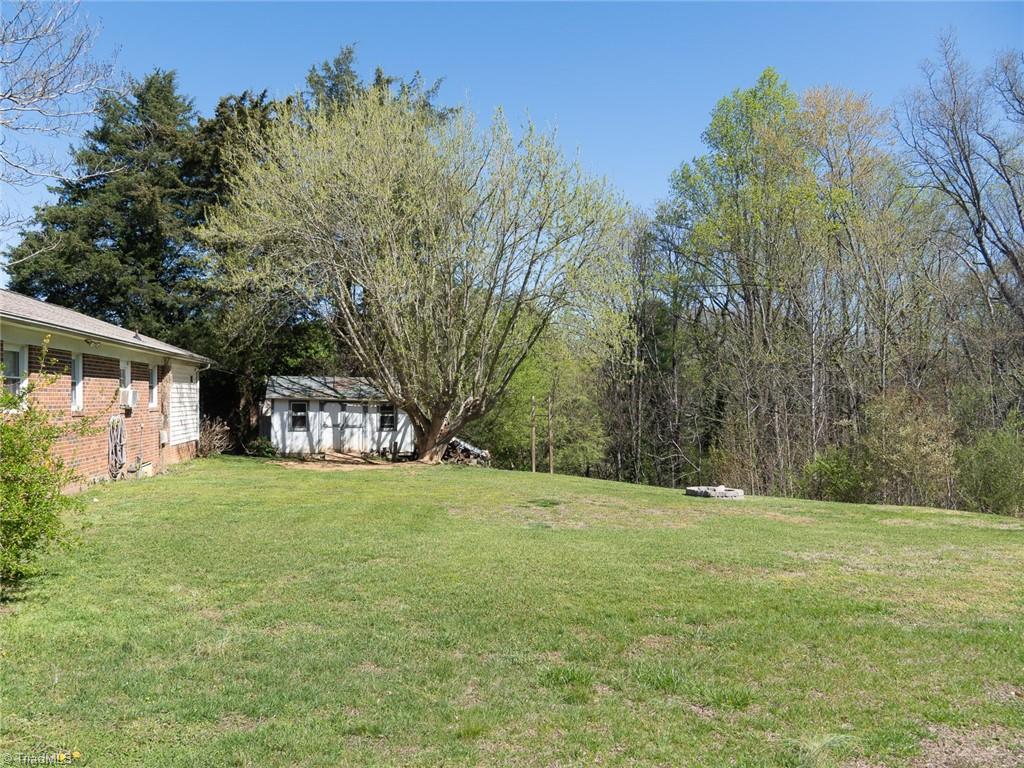 3652 Messick Road Jonesville, NC 28642 - Photo 12 of 24 Gallery Image 12
