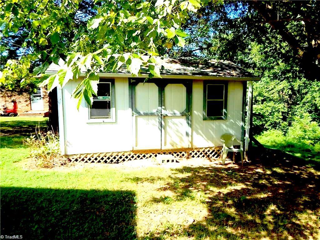 3652 Messick Road Jonesville, NC 28642 - Photo 8 of 24 Gallery Image 8