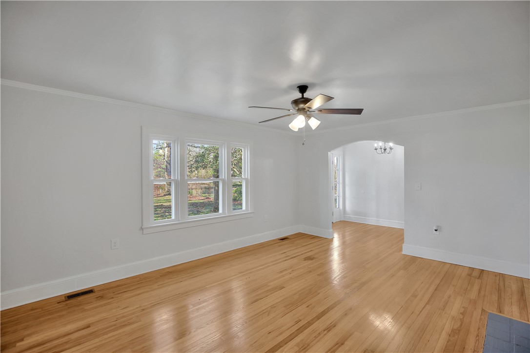 2103 East River Street Anderson, SC 29621 - Photo 12 of 32