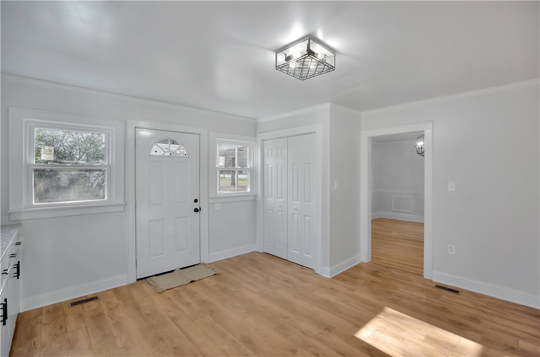 2103 East River Street Anderson, SC 29621 - Photo 5 of 32