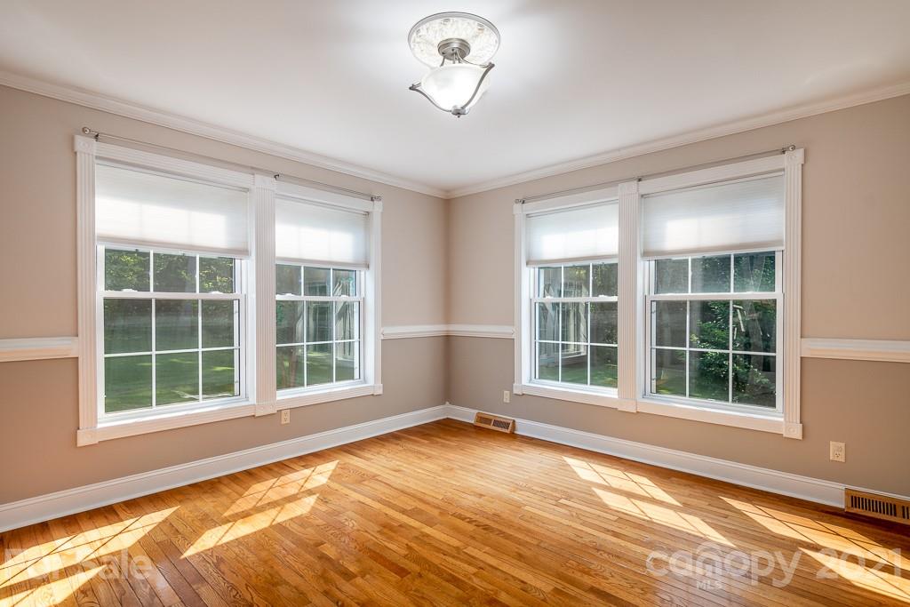 7230 Denmark Drive Denver, NC 28037 - Photo 12 of 41 an empty room with a window