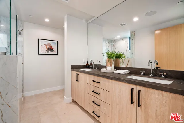 $2,295,000 | 11651 Missouri Avenue, Los Angeles, CA 90025