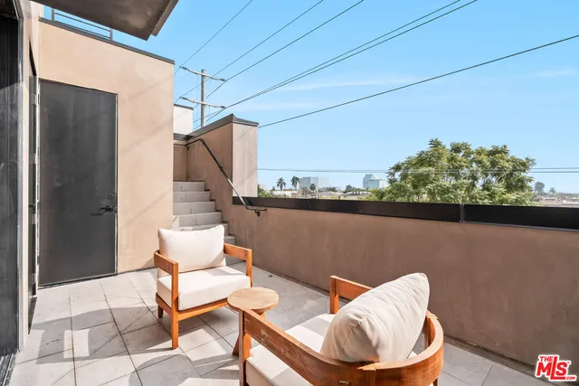 $2,295,000 | 11651 Missouri Avenue, Los Angeles, CA 90025