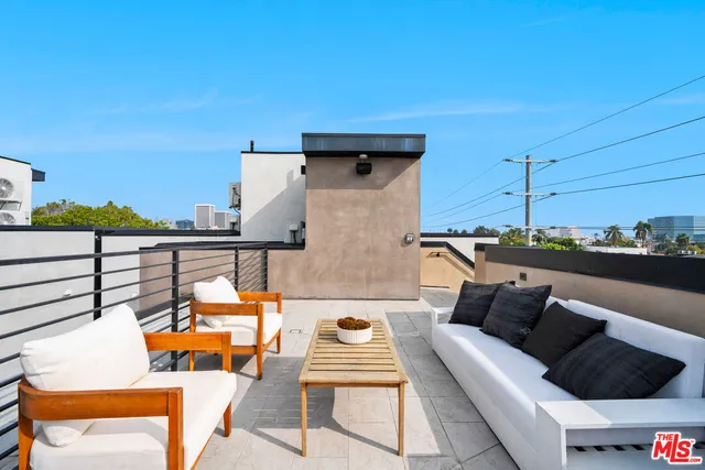 $2,295,000 | 11651 Missouri Avenue, Los Angeles, CA 90025