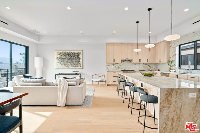 $2,295,000 | 11651 Missouri Avenue, Los Angeles, CA 90025