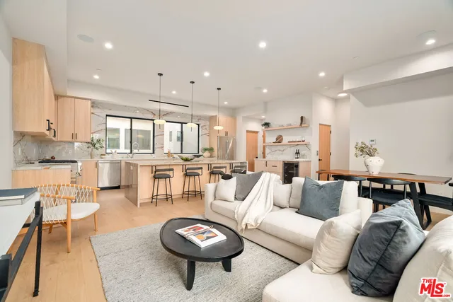 $2,295,000 | 11651 Missouri Avenue, Los Angeles, CA 90025