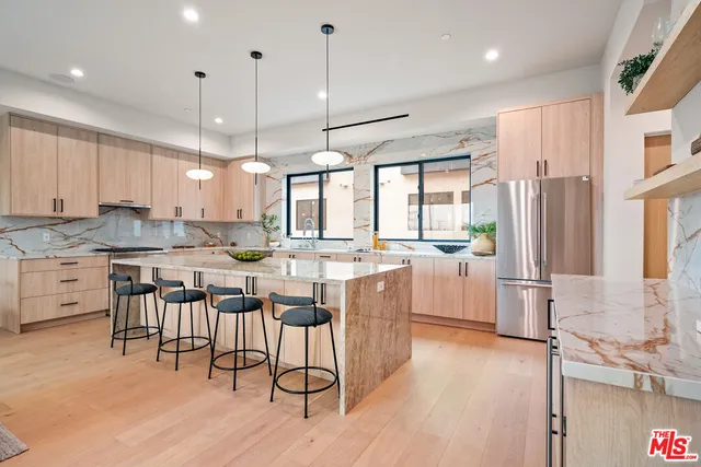 $2,295,000 | 11651 Missouri Avenue, Los Angeles, CA 90025