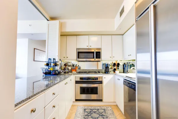 $4,800 | 500 West Harbor Drive, Unit 1214, San Diego, CA 92101