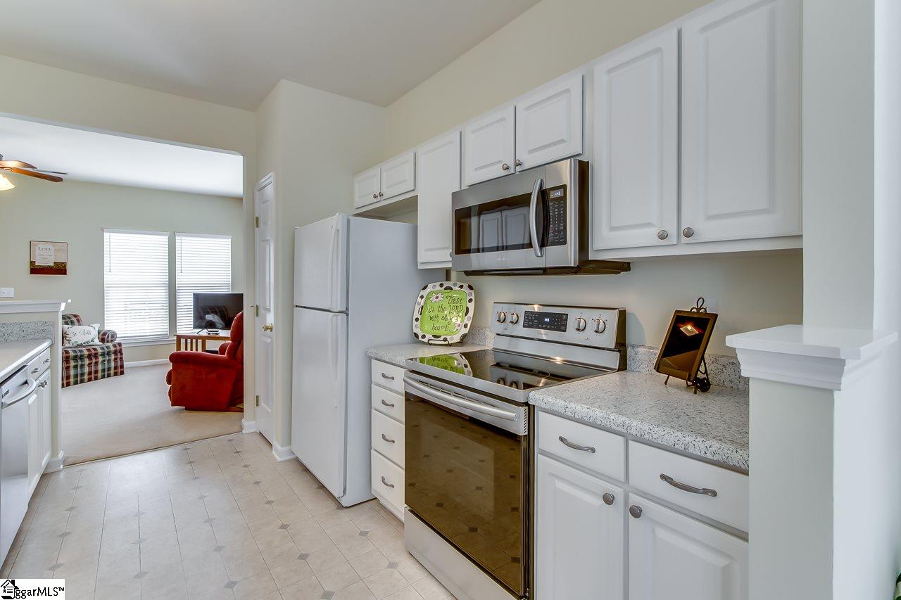 147 Spring Crossing Circle Greer, SC 29650 - Photo 6 of 22