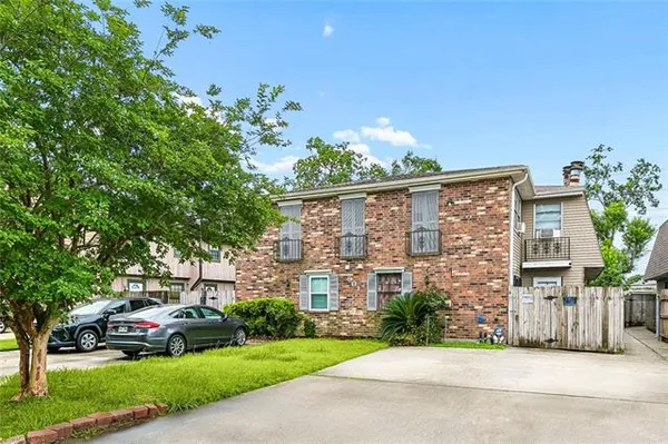$139,900 | 901 Vouray Drive, Unit C, Kenner, LA 70065