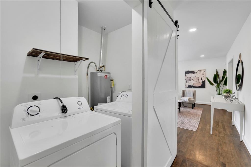 2222 Beecher Circle Southwest Atlanta, GA 30311 - Photo 21 of 33 a view of washer and dryer