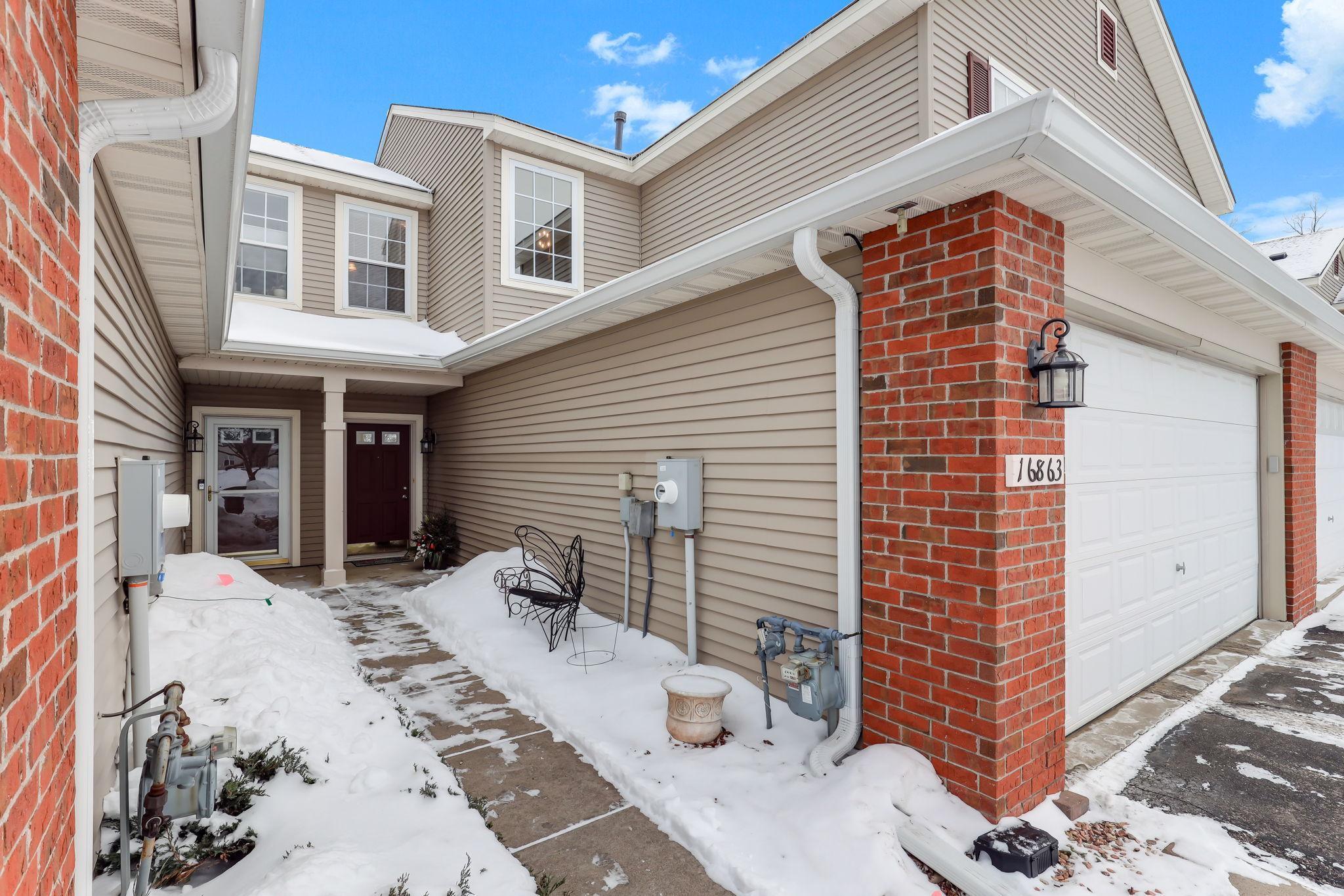 16863 90th Court North Maple Grove, MN 55311 - Photo 4 of 33