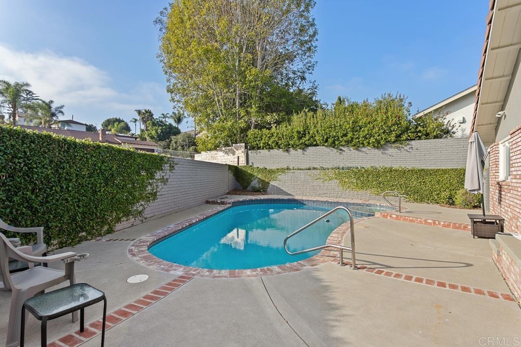 1815 Bailey Drive Oceanside, CA 92054 - Photo 33 of 34 an aerial view of a house with a yard and lake view