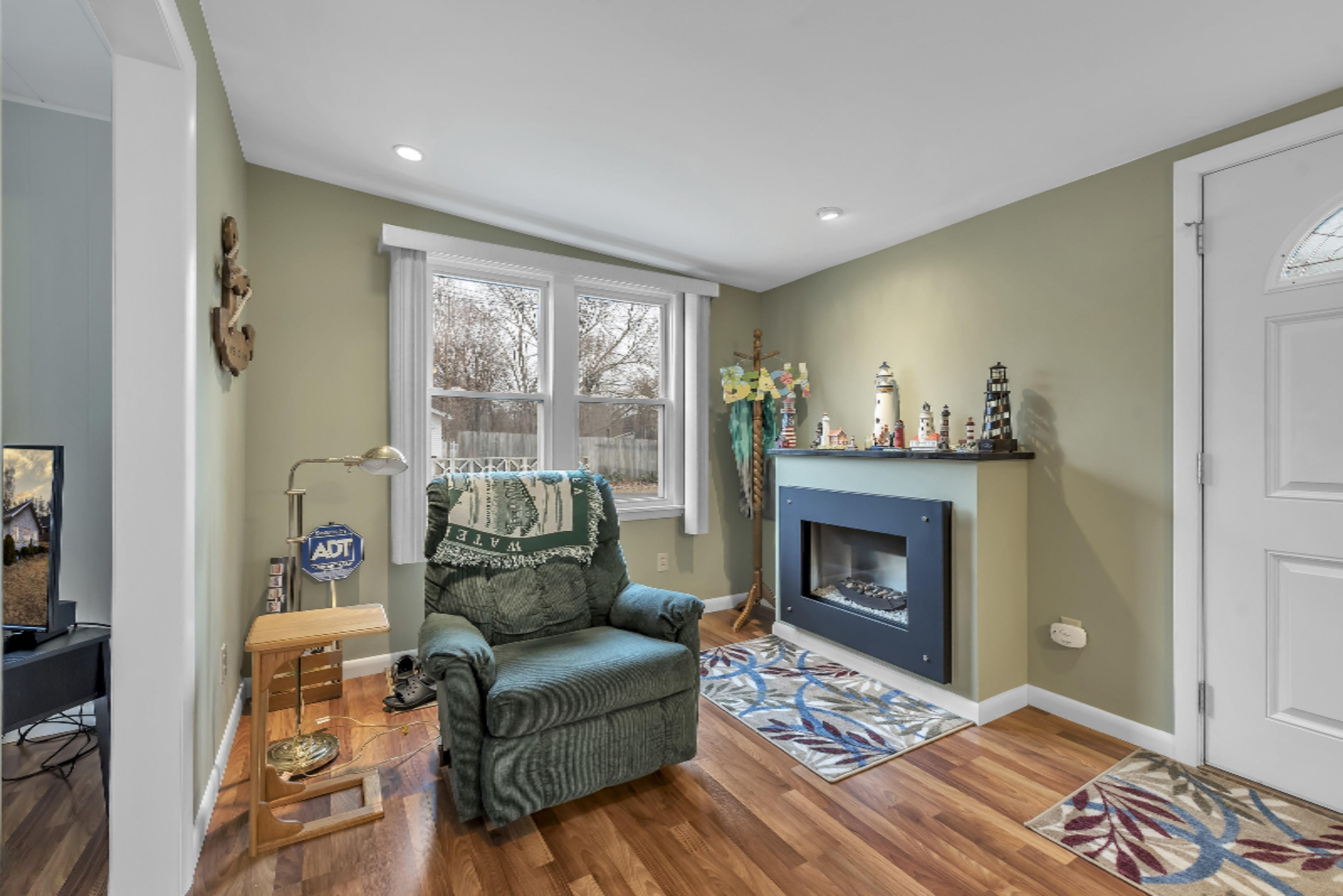 6446 West Hagar Shore Road Coloma, MI 49038 - Photo 2 of 68 02_6446WHagarShoreRdWindowStillRealEstat