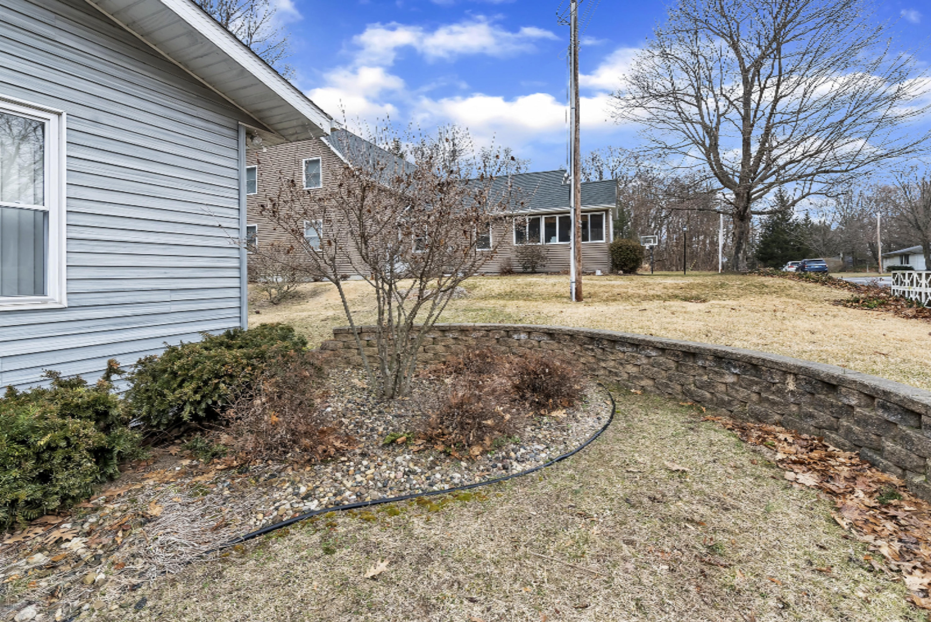 6446 West Hagar Shore Road Coloma, MI 49038 - Photo 23 of 68 41_6446WHagarShoreRdWindowStillRealEstat