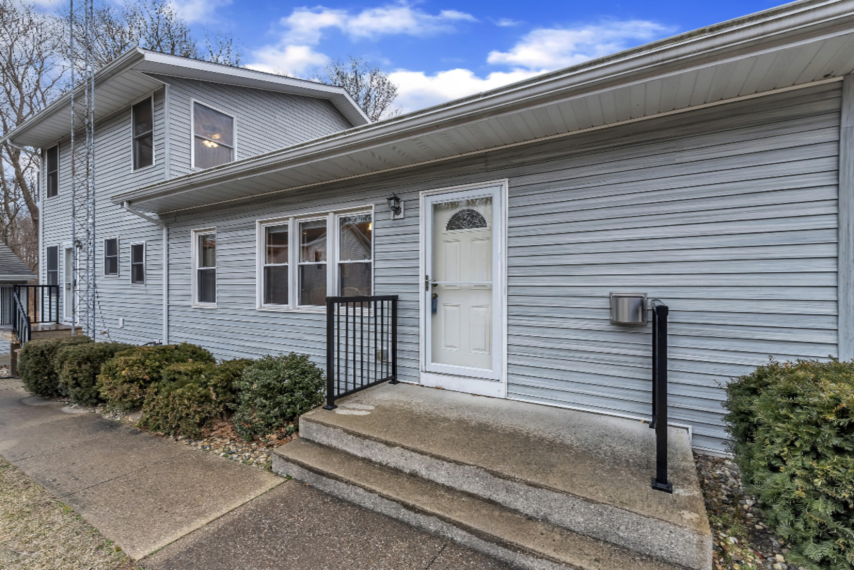 6446 West Hagar Shore Road Coloma, MI 49038 - Photo 39 of 68 21_6446WHagarShoreRdWindowStillRealEstat
