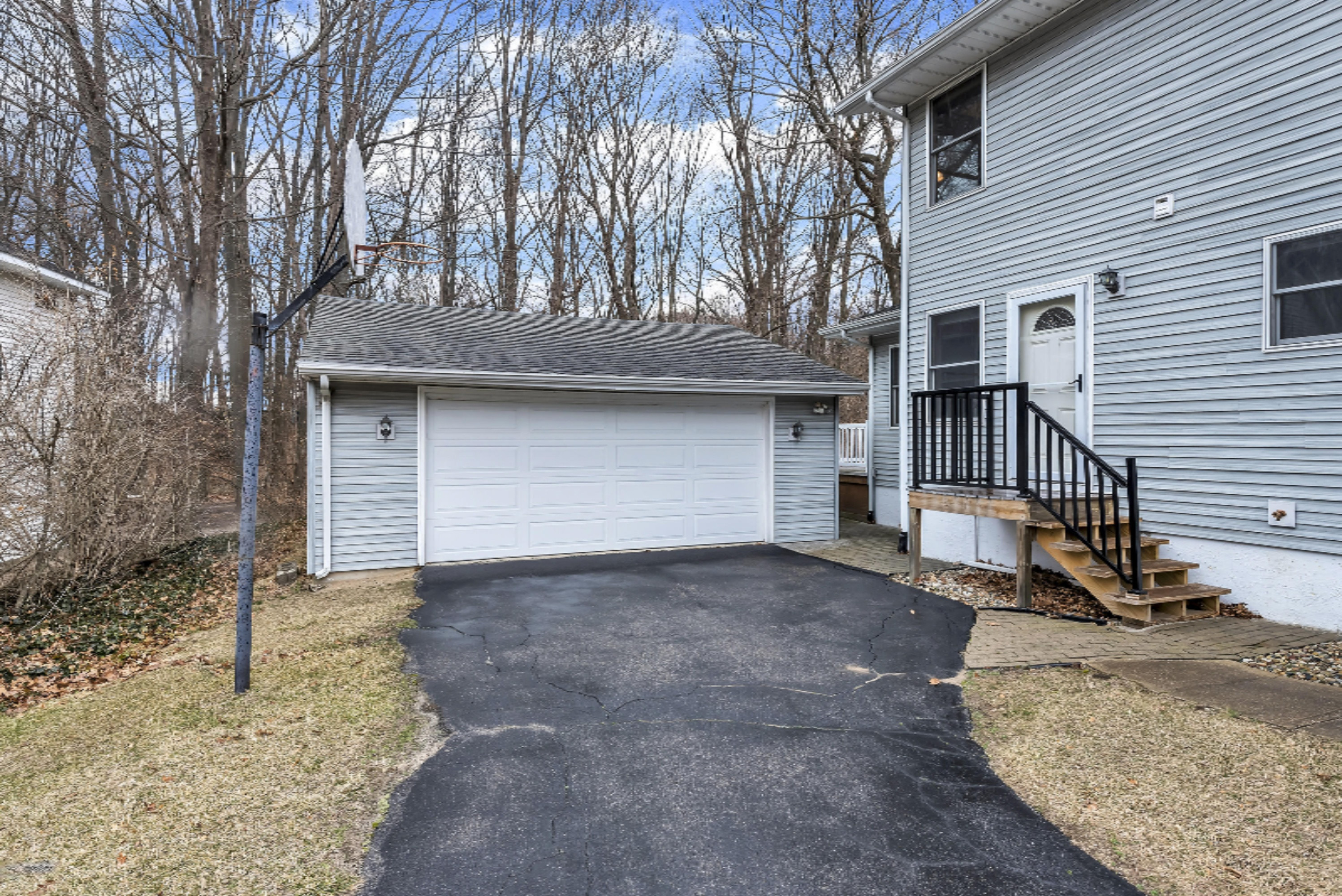 6446 West Hagar Shore Road Coloma, MI 49038 - Photo 46 of 68 46_6446WHagarShoreRdWindowStillRealEstat