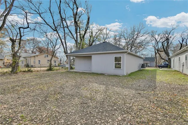 $239,000 | 324 East 2nd Street, Adrian, MO 64720