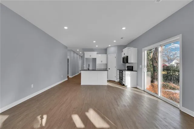 $239,000 | 324 East 2nd Street, Adrian, MO 64720