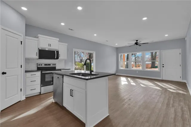 $239,000 | 324 East 2nd Street, Adrian, MO 64720