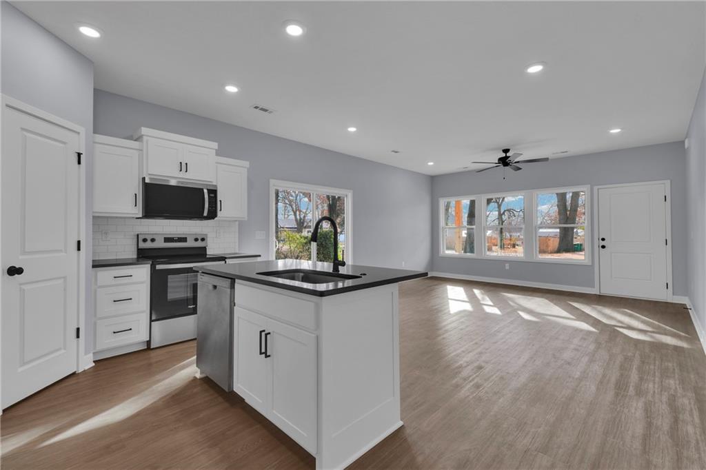 324 East 2nd Street Adrian, MO 64720 - Photo 9 of 27