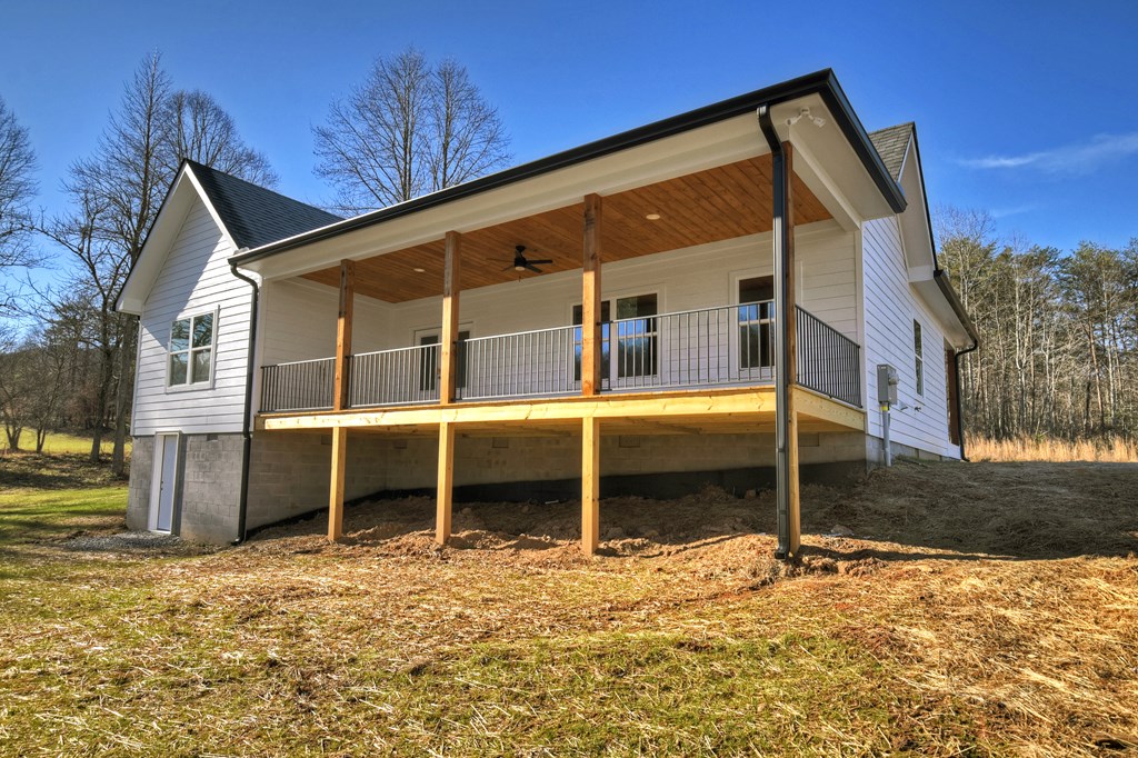 584 Brannon Nix Road Young Harris, GA 30582 - Photo 34 of 36 a backyard of a house