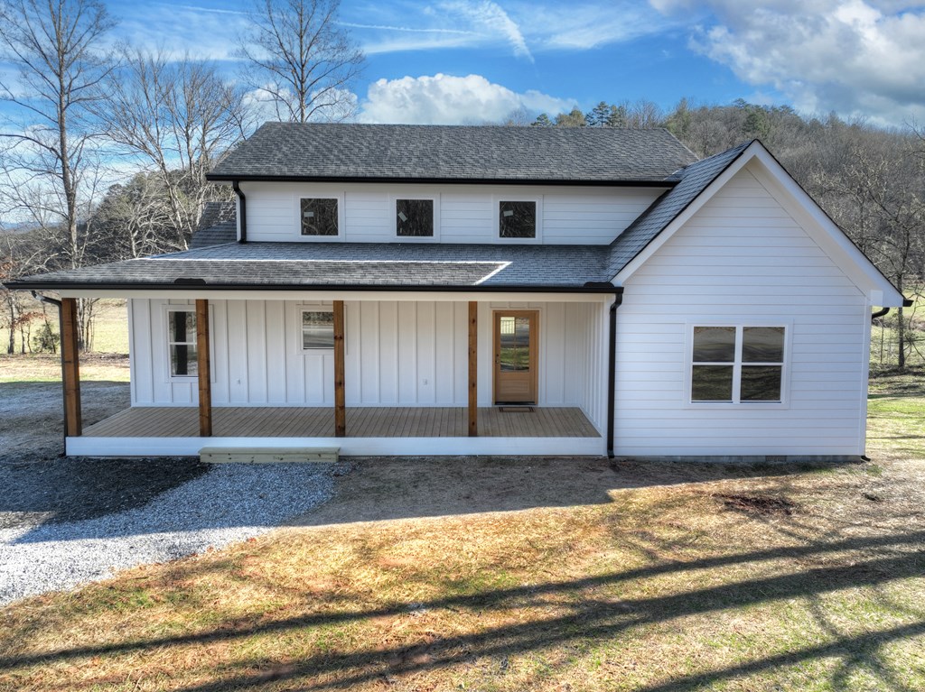 584 Brannon Nix Road Young Harris, GA 30582 - Photo 5 of 36 a front view of a house with garden