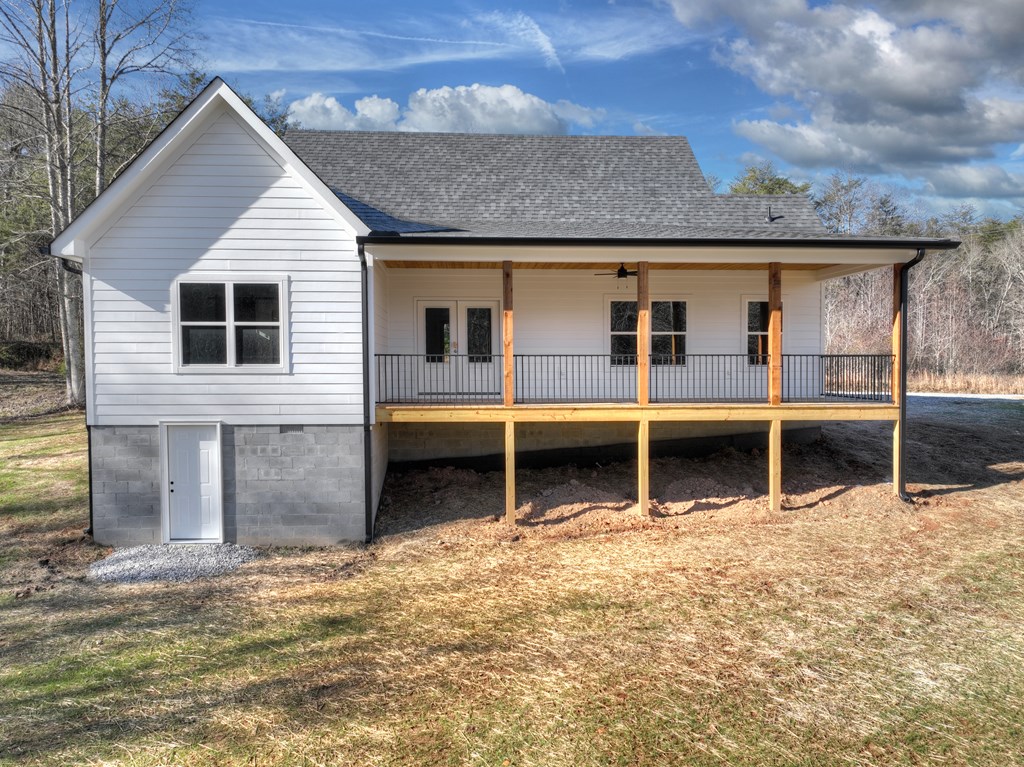 584 Brannon Nix Road Young Harris, GA 30582 - Photo 7 of 36 a view of a house with a yard