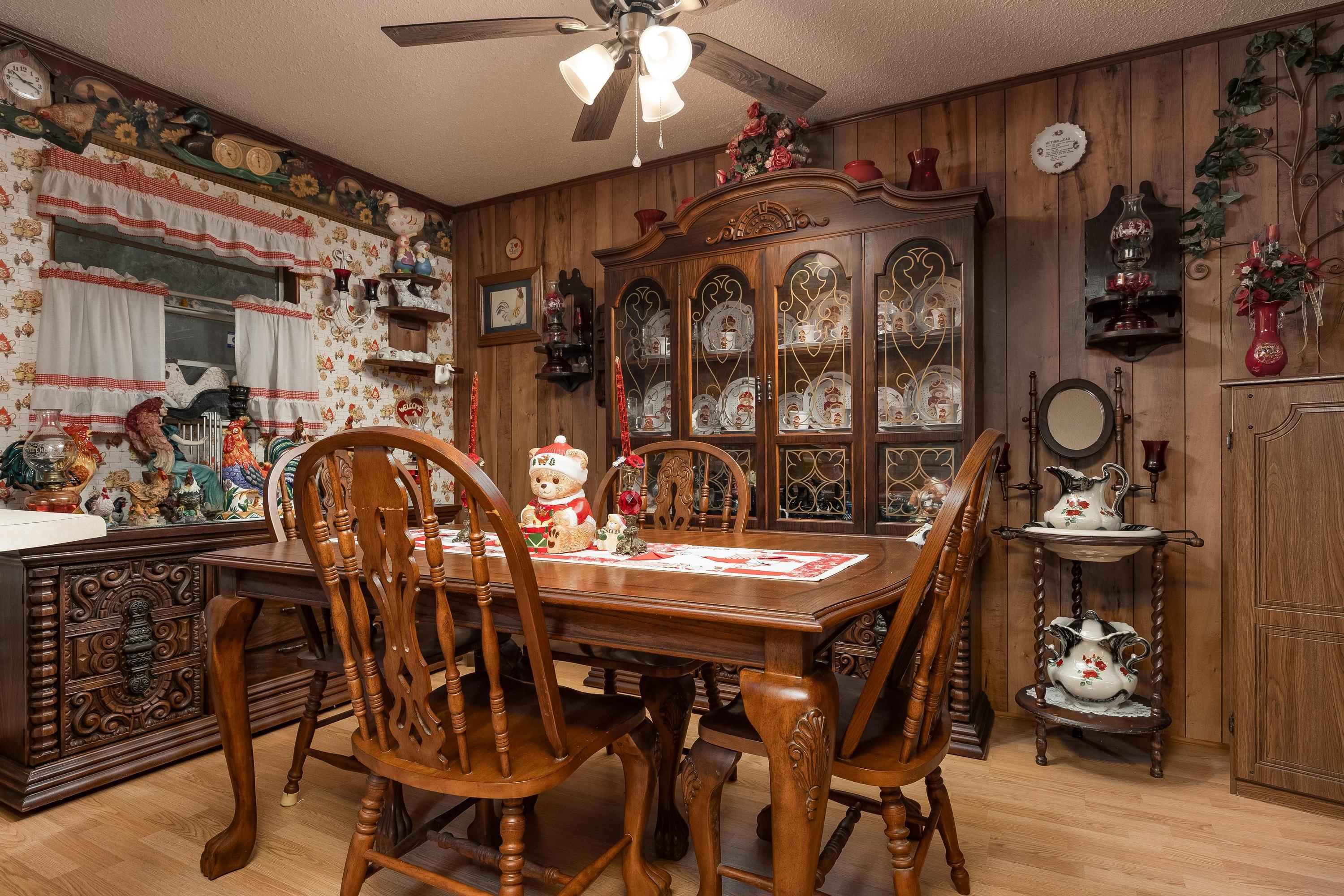 2500 Van Davis Road Charleston, TN 37310 - Photo 18 of 31 Dining Room