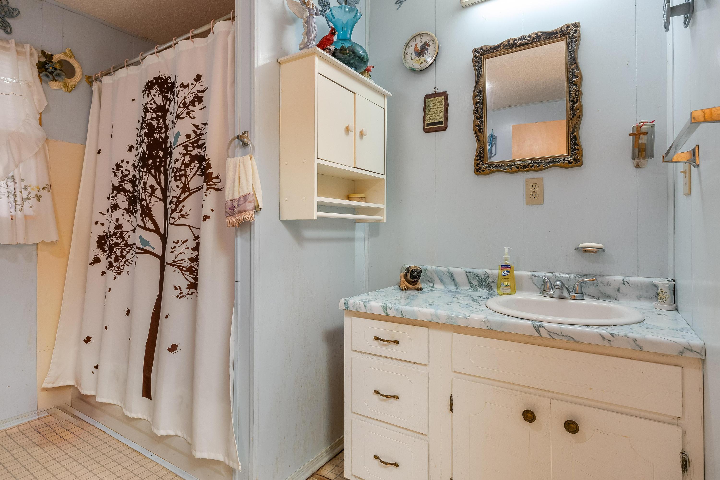 2500 Van Davis Road Charleston, TN 37310 - Photo 29 of 31 Full Bath #2