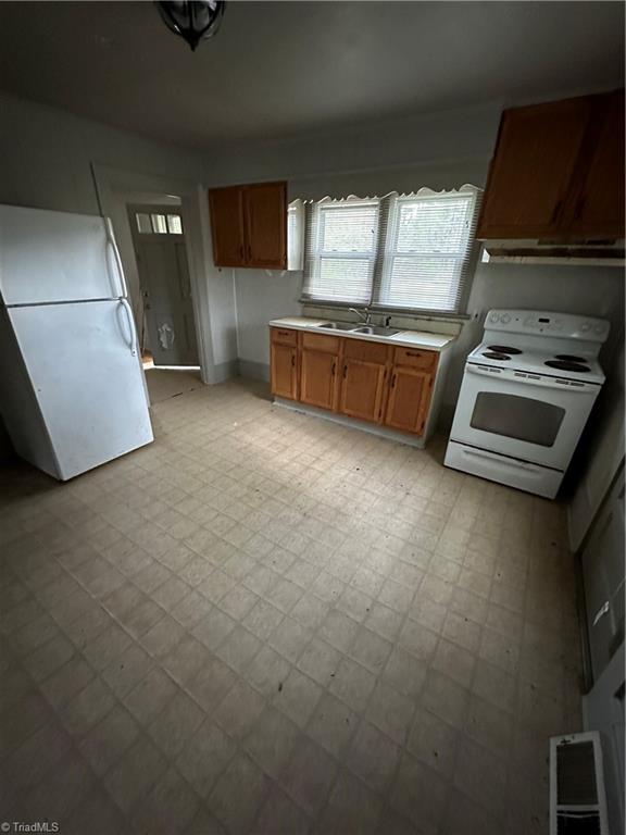 2115 Bethania-Rural Hall Road Pfafftown, NC 27040 - Photo 8 of 21 Gallery Image 8