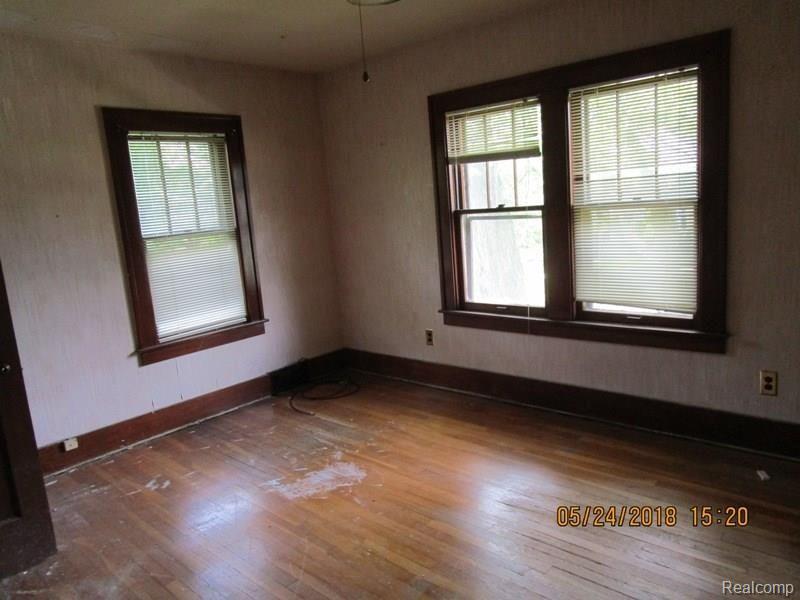 16206 Sunderland Road Detroit, MI 48219 - Photo 13 of 15 IMG_0685.JPG